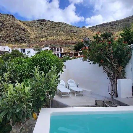 Casa Mimosa With Private Pool & Garden Tatil Evi
